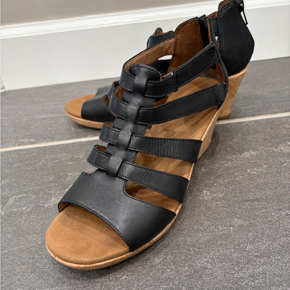 Rockport Black and Tan Strappy Wedge Sandals